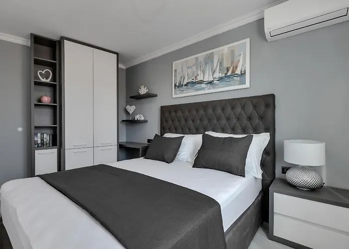 Exclusive Center Makarska