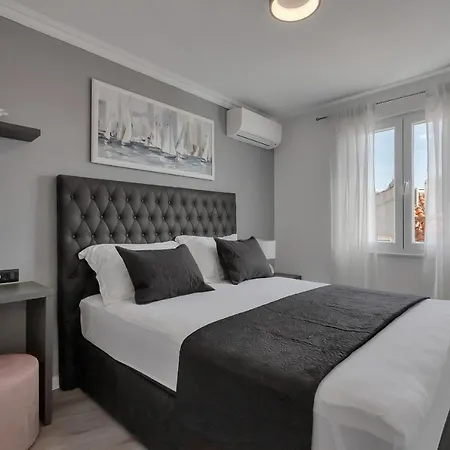 Exclusive Center Апартаменты *