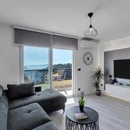 Exclusive Center Apartment *