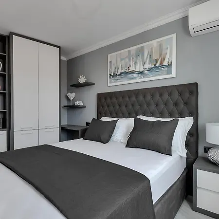 Exclusive Center Makarska