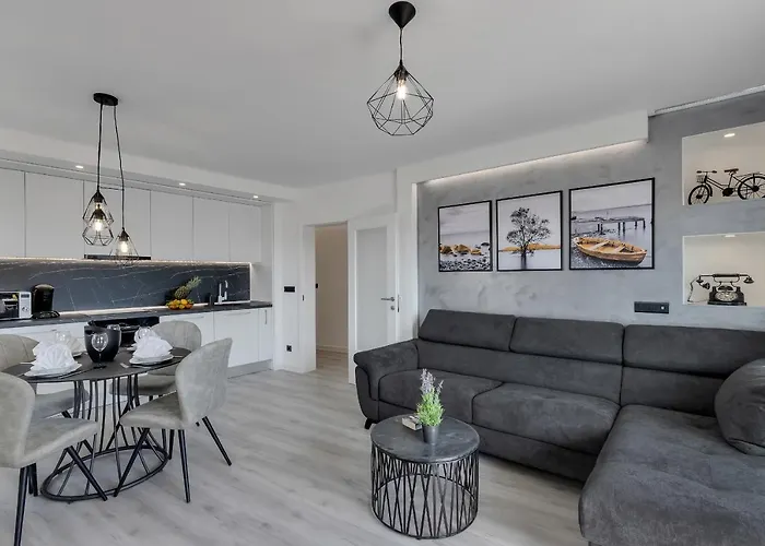 Exclusive Center * Makarska