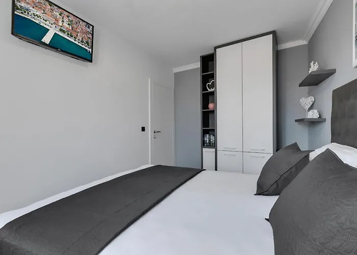 Apartment Exclusive Center