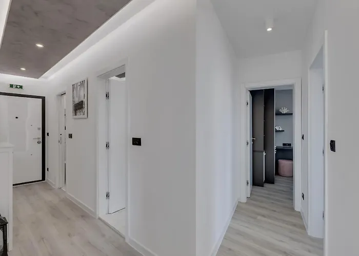 Exclusive Center Apartment *