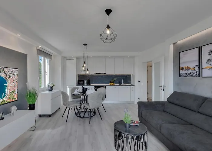 Exclusive Center * Makarska