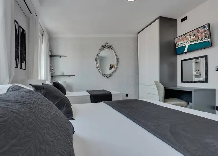 Exclusive Center * Makarska