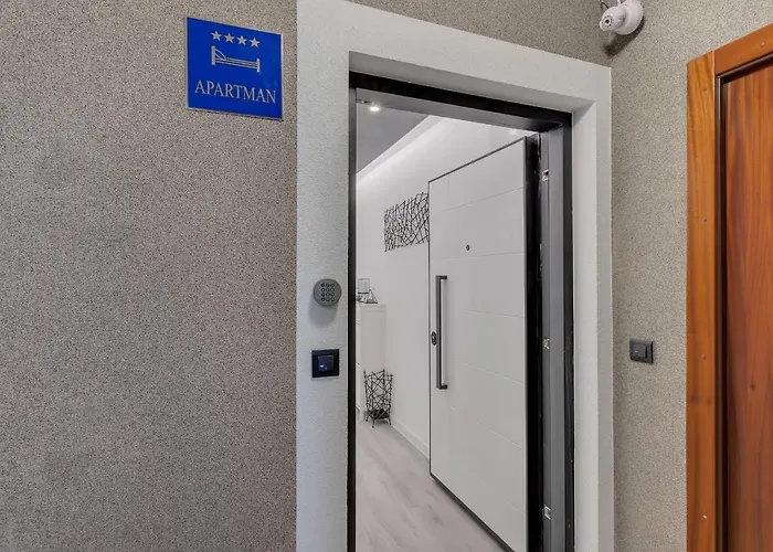 Exclusive Center Apartment Makarska